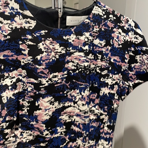 Victoria Beckham Floral print Midi Dress - Picture 3 of 11